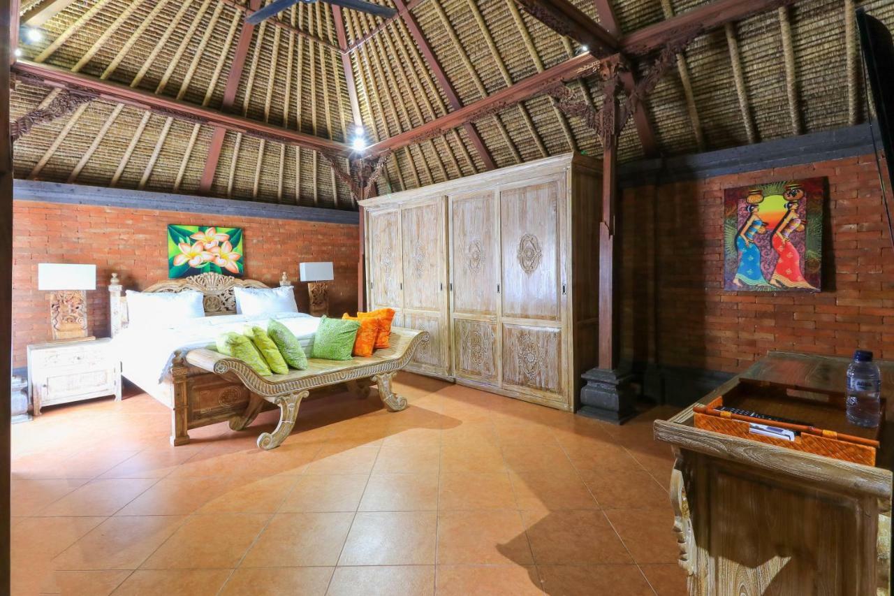 The Laras Villa Jimbaran Exterior foto