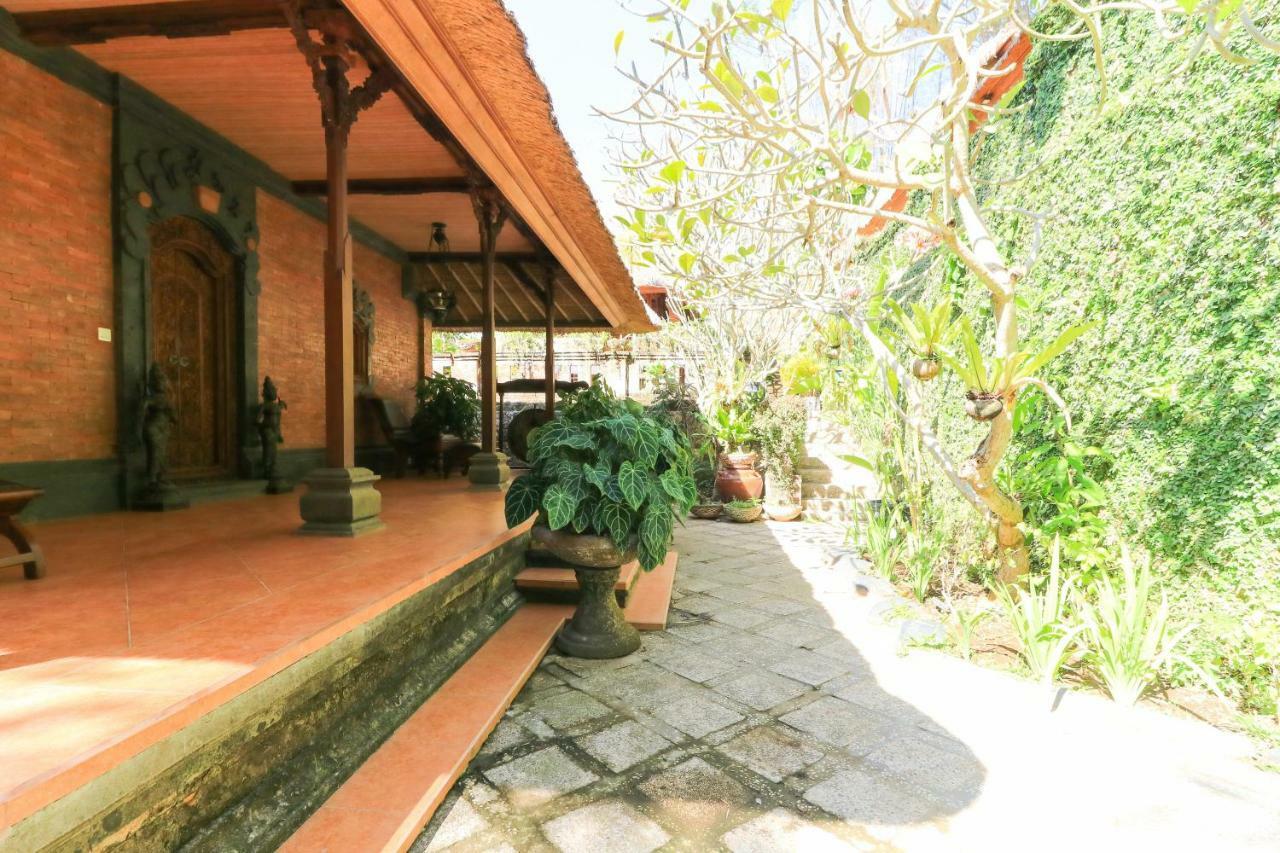 The Laras Villa Jimbaran Exterior foto