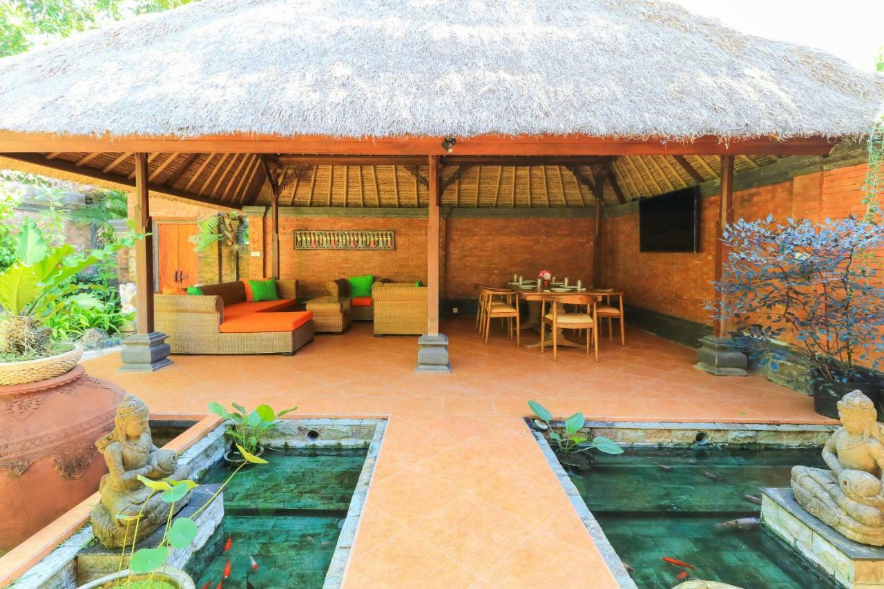 The Laras Villa Jimbaran Exterior foto